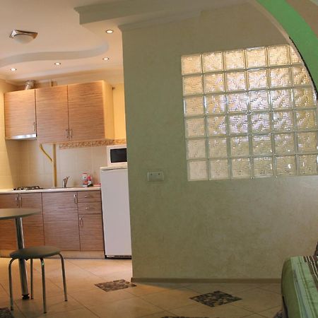 Comfortable Apartments Kryvyi Rih Exterior photo